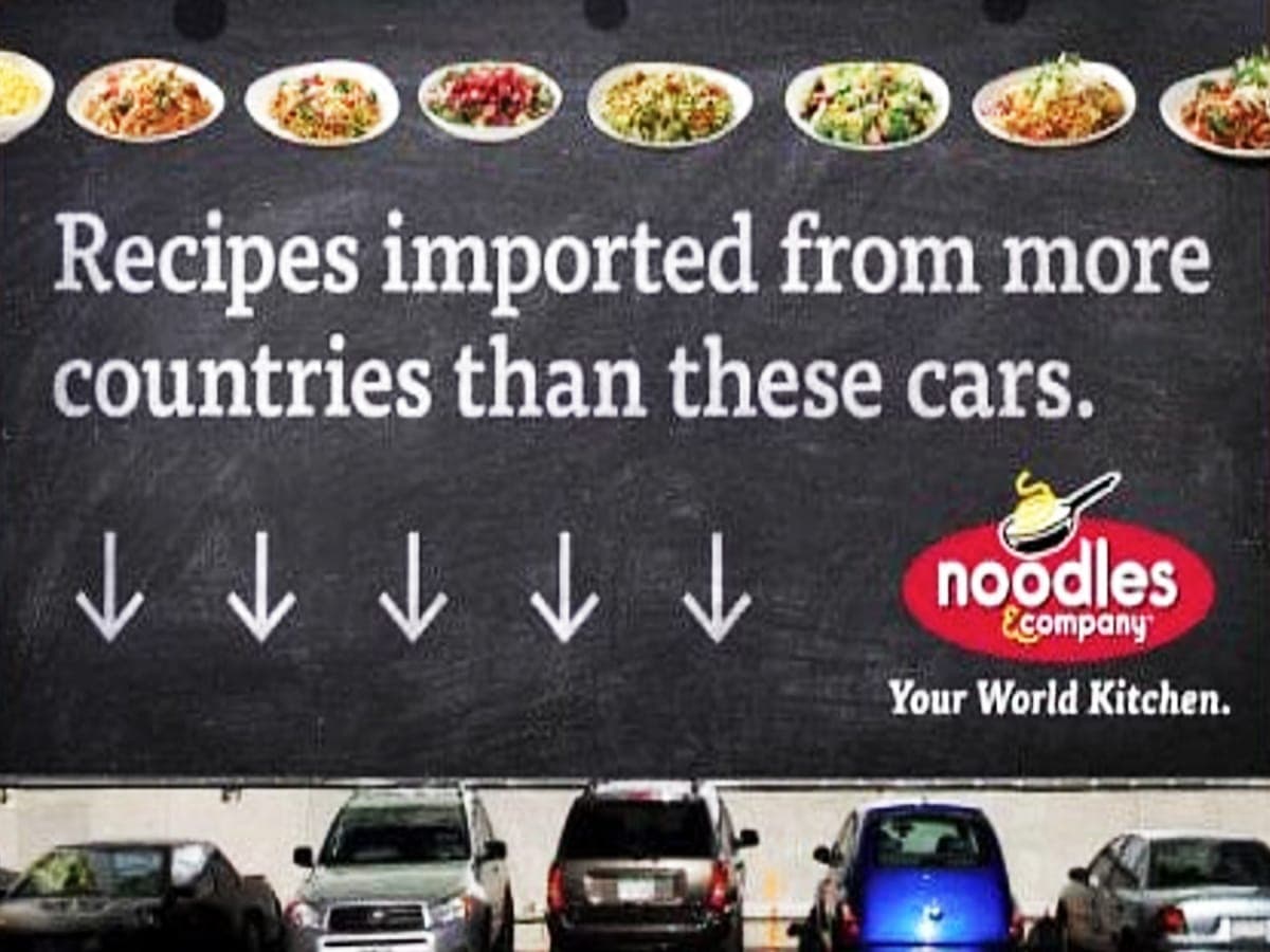 ۹- بیلبورد برند Noodles & Company