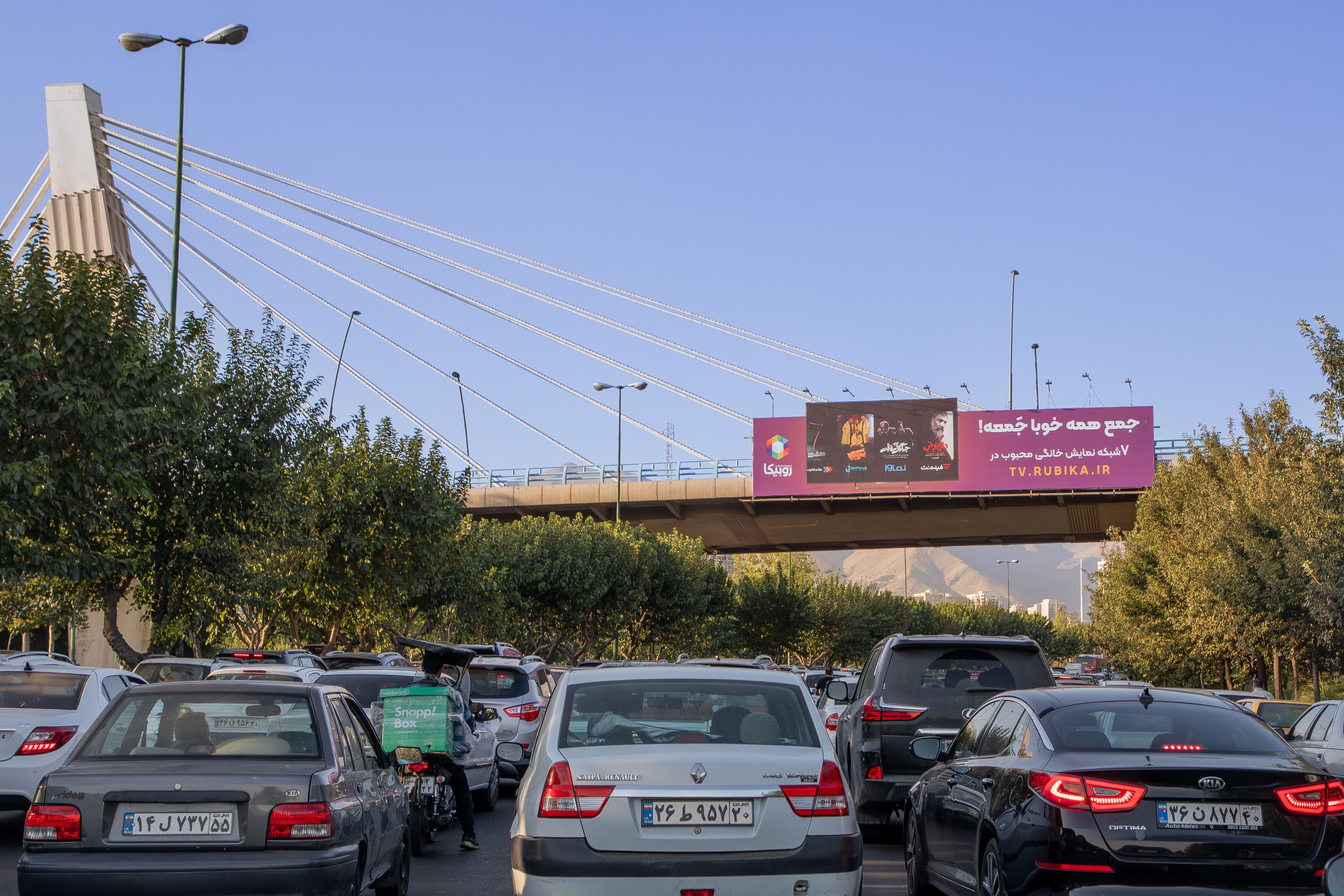  بیلبورد اتوبان شیخ فضل الله، پل کابلی برج میلاد، مسیر شمال به جنوب